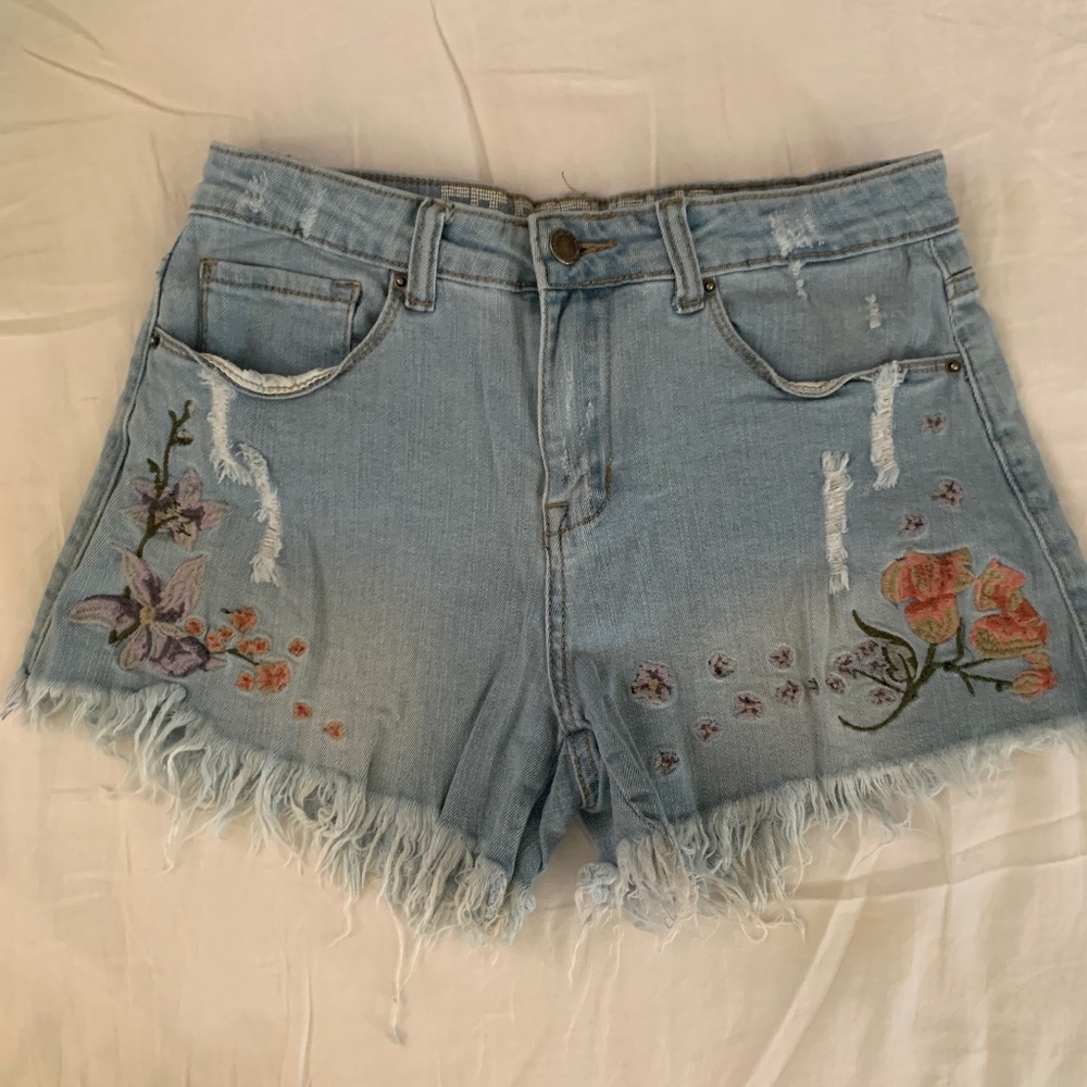 Fit Republic Flower Embellished Distressed Jean Shorts Size 11